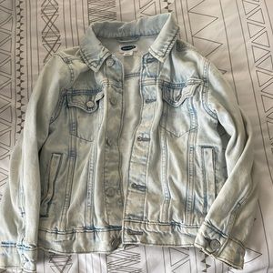 Old Navy acid washed denim jacket with button closure.